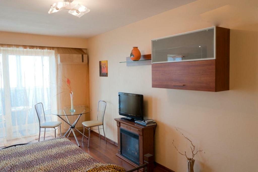Modern Apartment With Panoramic View Near Metro 23August Kharkiv Eksteriør bilde